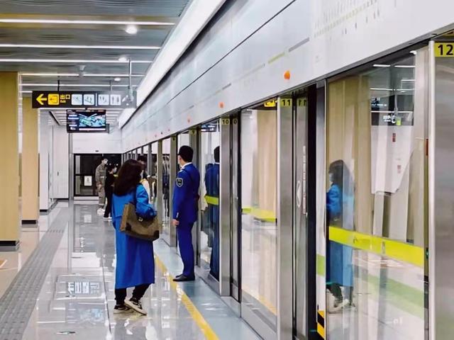 成都地铁：非绿码不能进站乘车